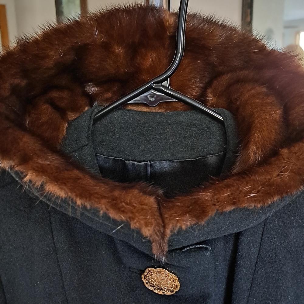 Vintage MINK Collar Wool Coat, Size Small/Medium - Picture 10 of 16